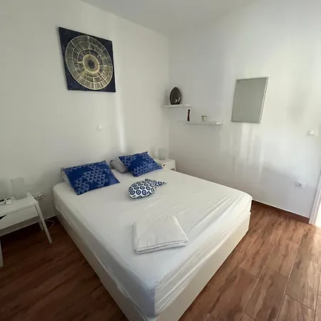 Spiti Florgo Apartament *